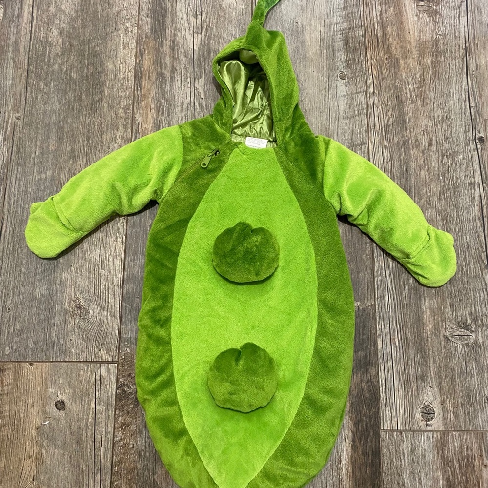 Peapod infant costume